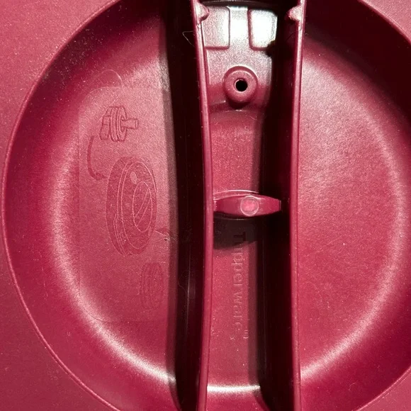 Tupperware Microwave Pressure Cooker - Picture 3 of 14